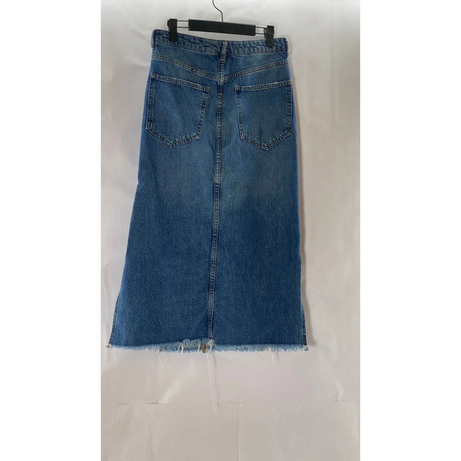 FREE PEOPLE Women's Blue Denim Side-Slit Raw-Hem Five Pocket Midi Skirt SZ 6