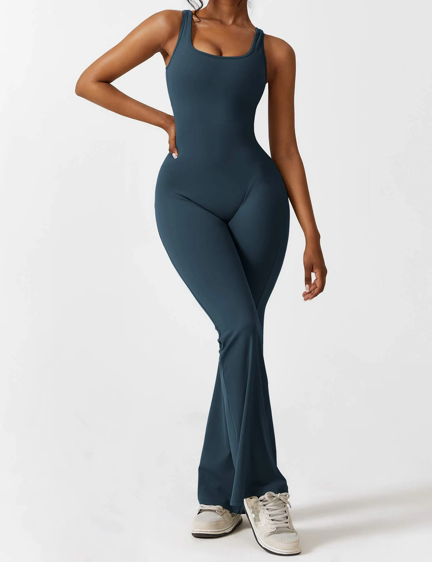 Sofia – Mühelos Eleganter Flare Jumpsuit
