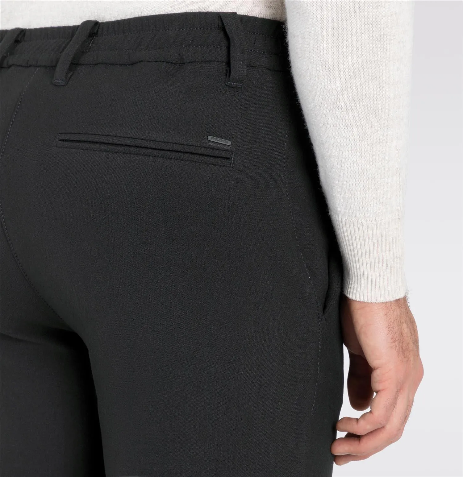 Traveller pants black