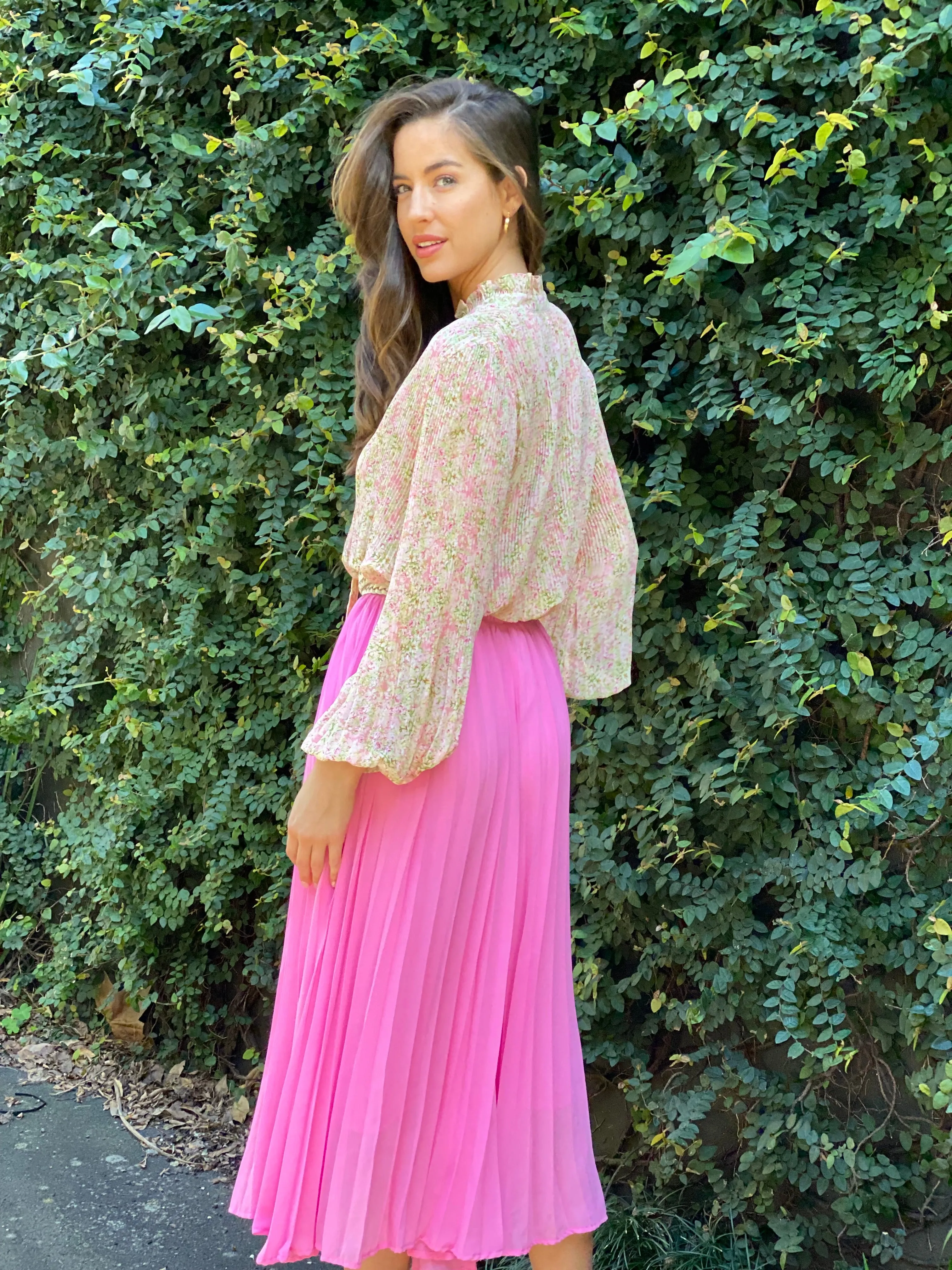 ZW240-2SS Tie Up Neck Floral Print Linen Blouse